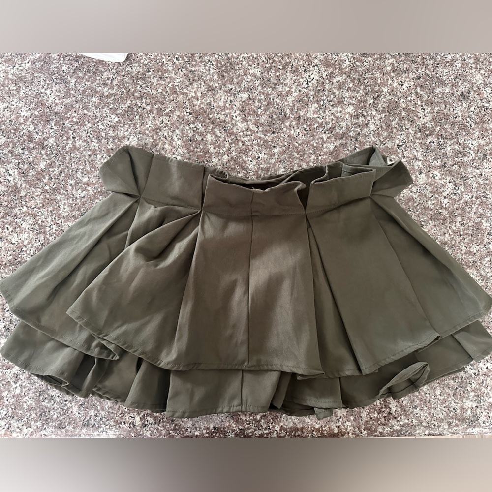 PrettyLittleThing Khaki Skirt